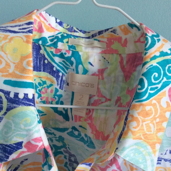 Chico’s soft cotton button down blouse - Picture 2 of 5